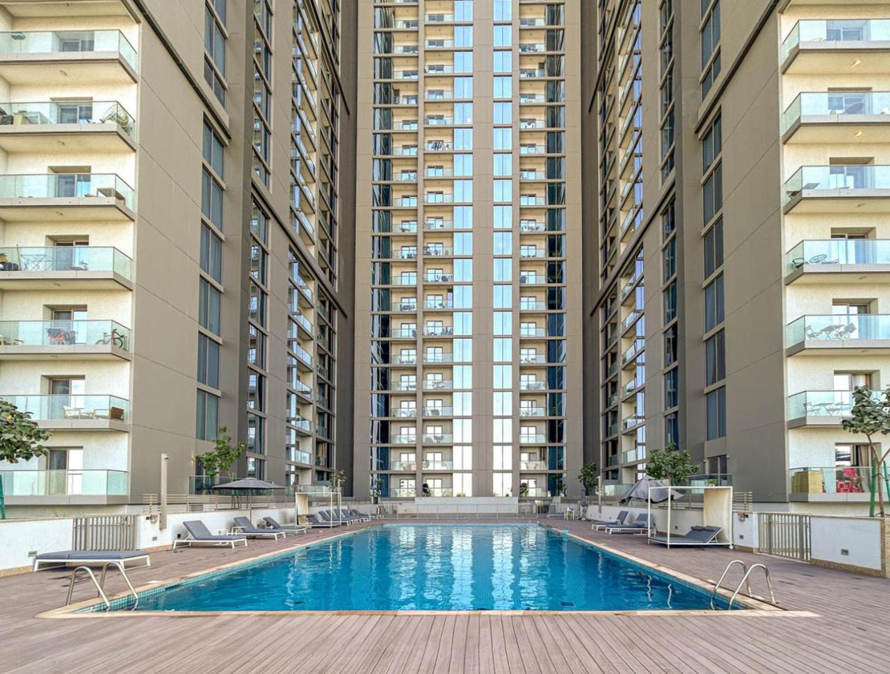 New 2br With Bbq Area, Pool In Sobha Mbr