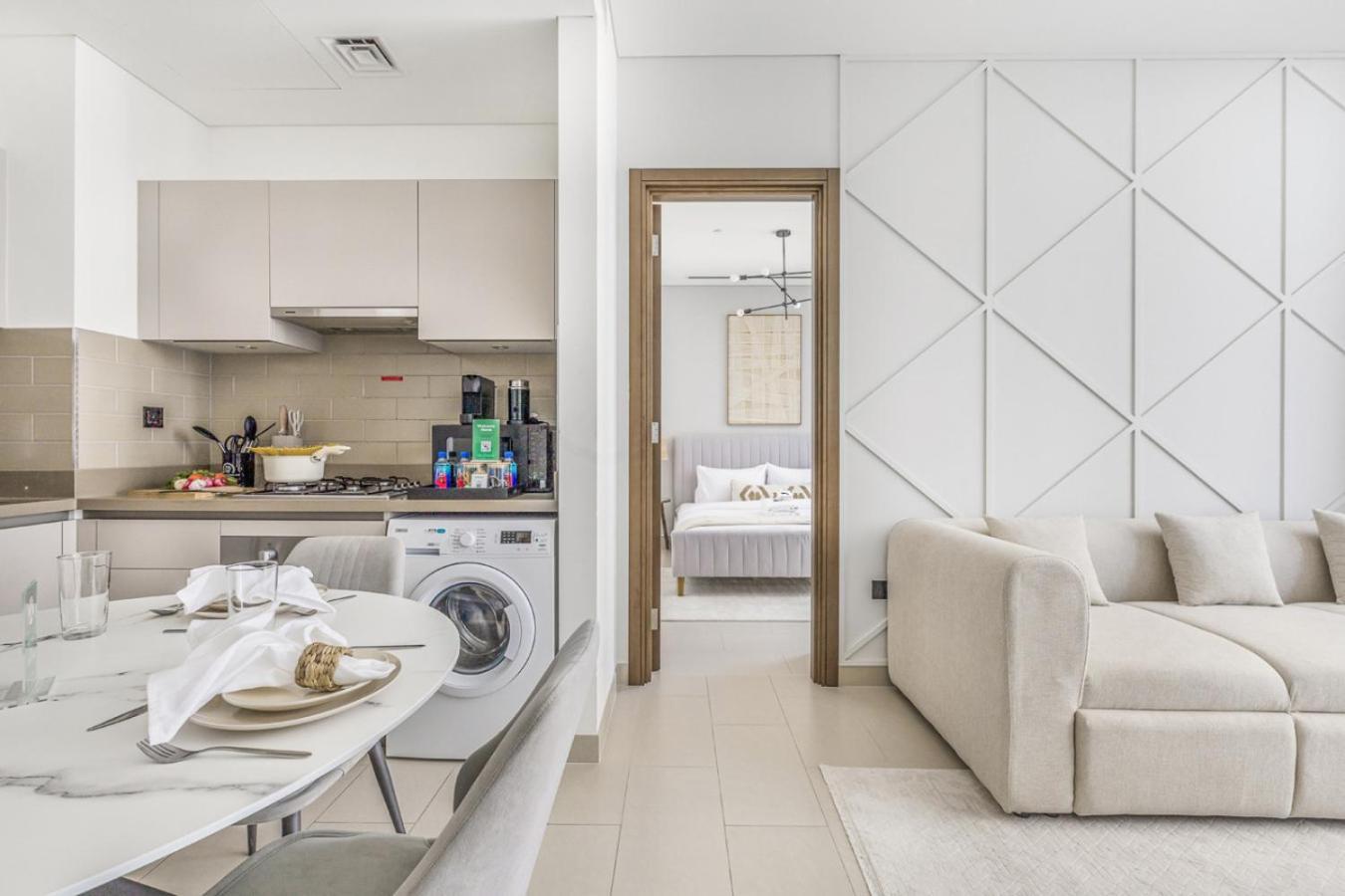 Apartment New 2br With Bbq Area, Pool In Sobha Mbr
